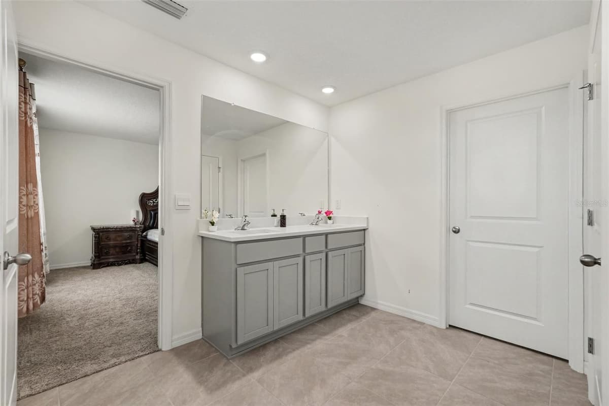 3601 CAPITAL RESERVE DRIVE — photo 18 of 32
