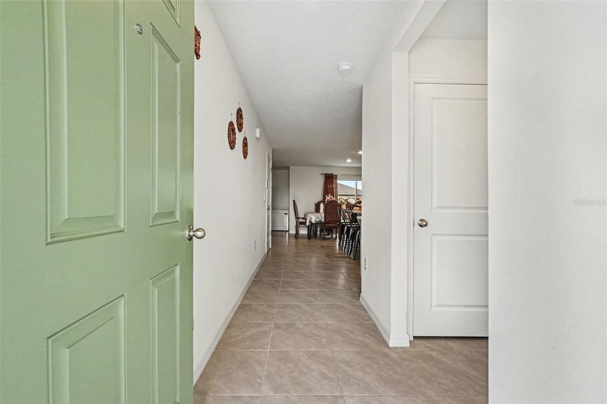 3601 CAPITAL RESERVE DRIVE — photo 4 of 32