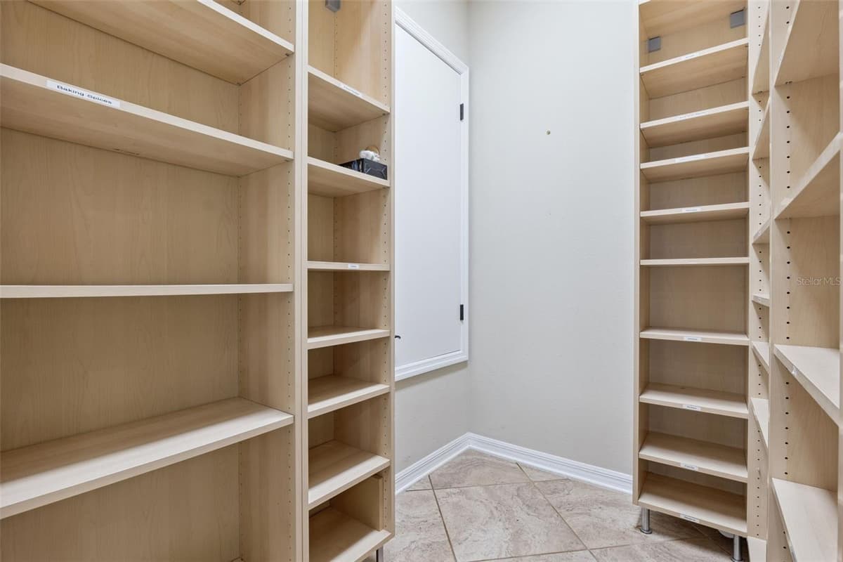 2226 PARKSIDE MEADOW DRIVE — photo 17 of 58