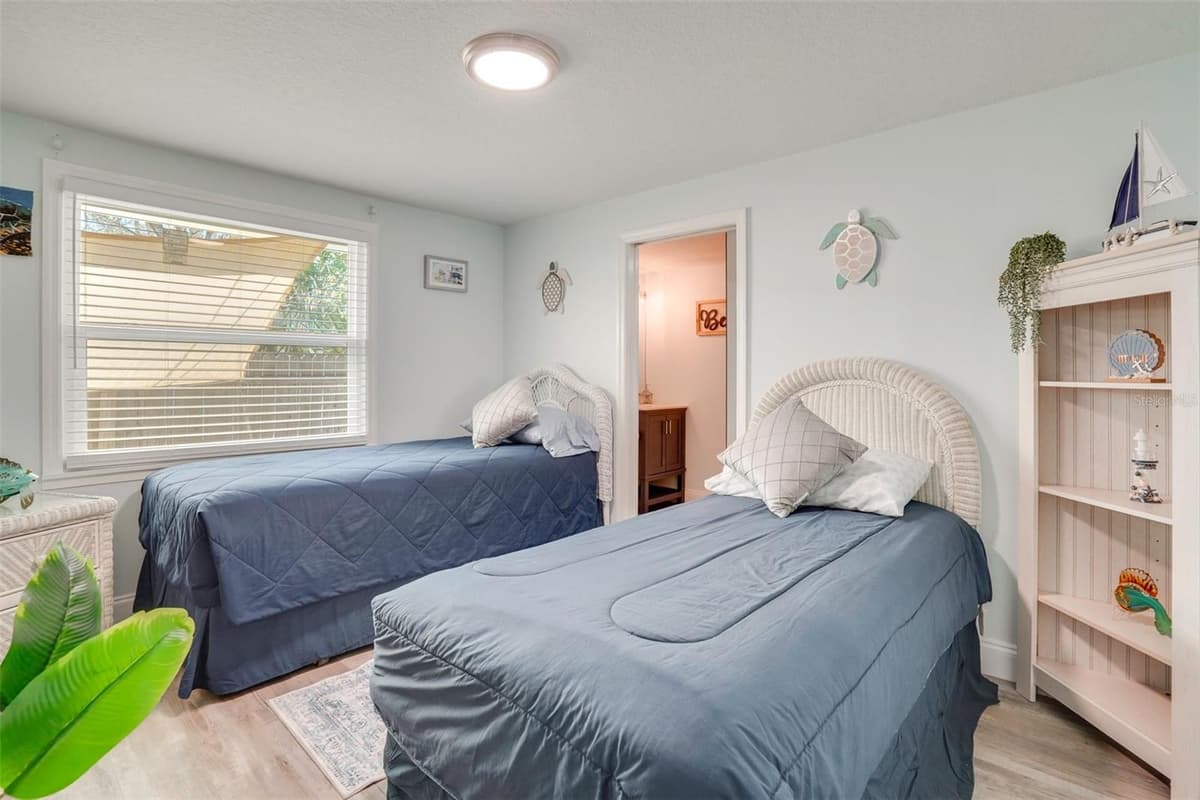 2741 PARMA STREET — photo 15 of 51