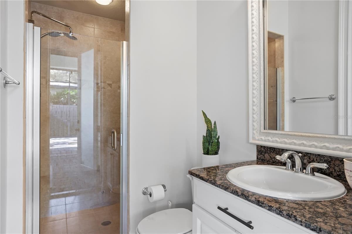 3911 DALE AVENUE — photo 33 of 65