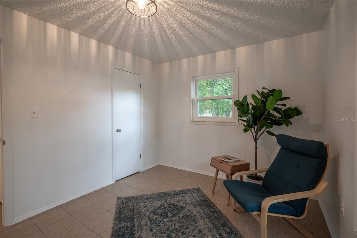 1049 BIRCH BOULEVARD — photo 17 of 30