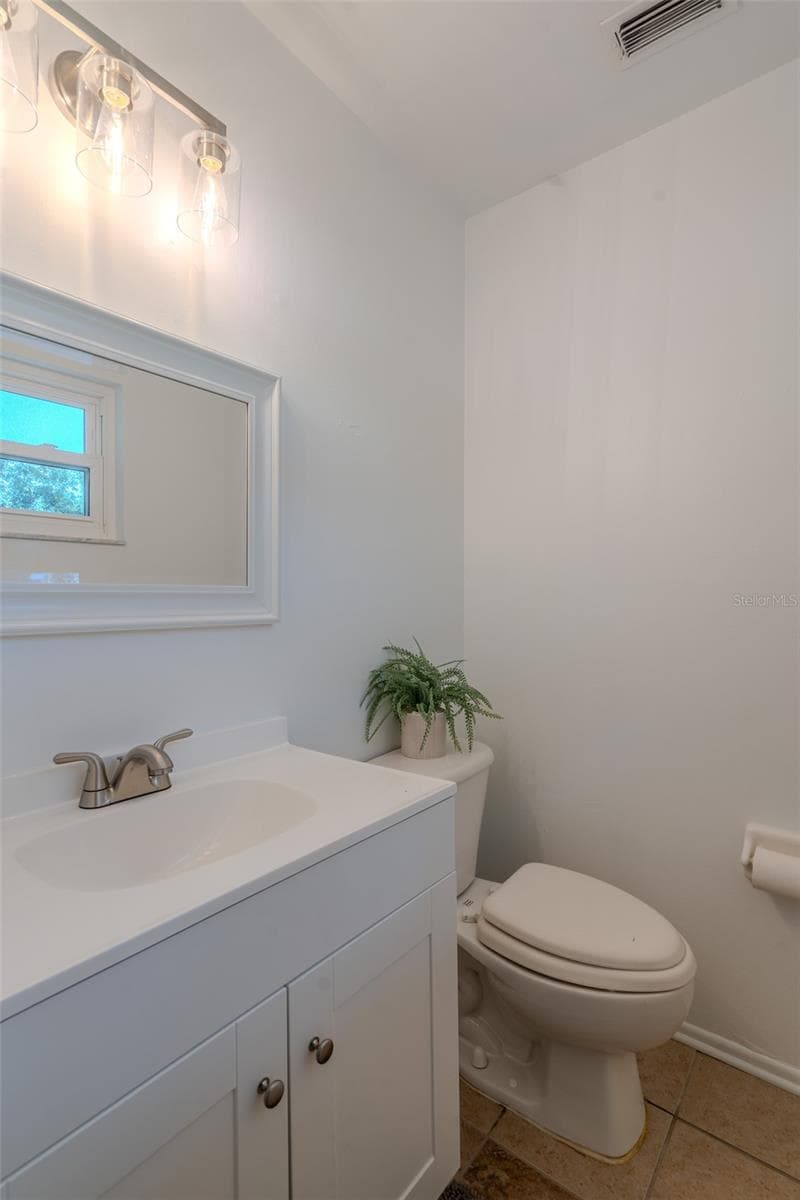 1049 BIRCH BOULEVARD — photo 24 of 30
