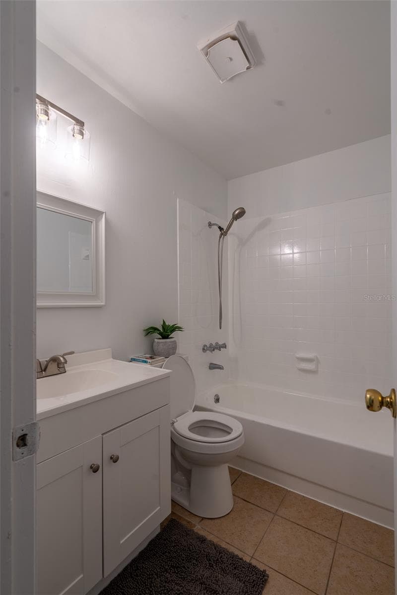 1049 BIRCH BOULEVARD — photo 19 of 30