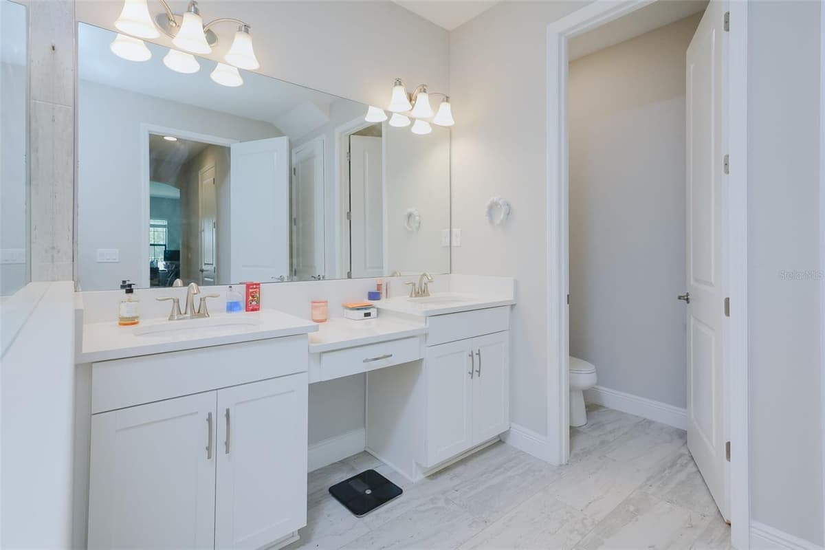12648 BERGSTROM BAY DRIVE — photo 19 of 48