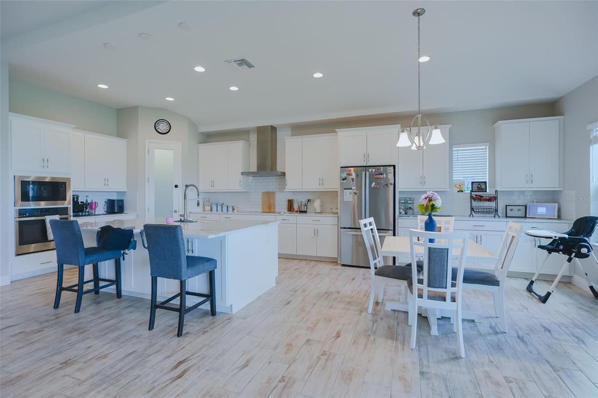 12648 BERGSTROM BAY DRIVE — photo 7 of 48
