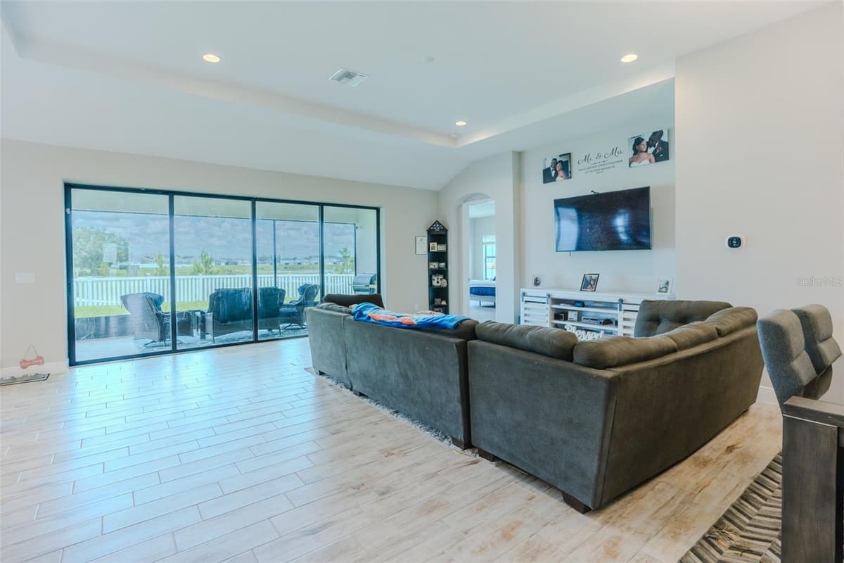 12648 BERGSTROM BAY DRIVE — photo 13 of 48