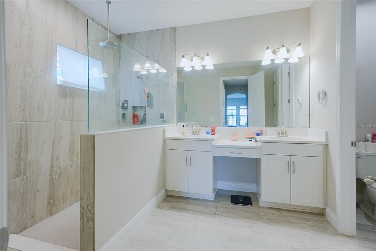 12648 BERGSTROM BAY DRIVE — photo 18 of 48