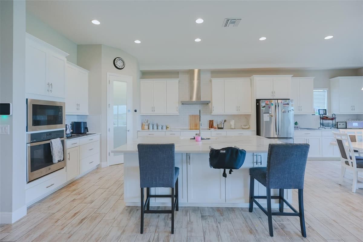 12648 BERGSTROM BAY DRIVE — photo 8 of 48