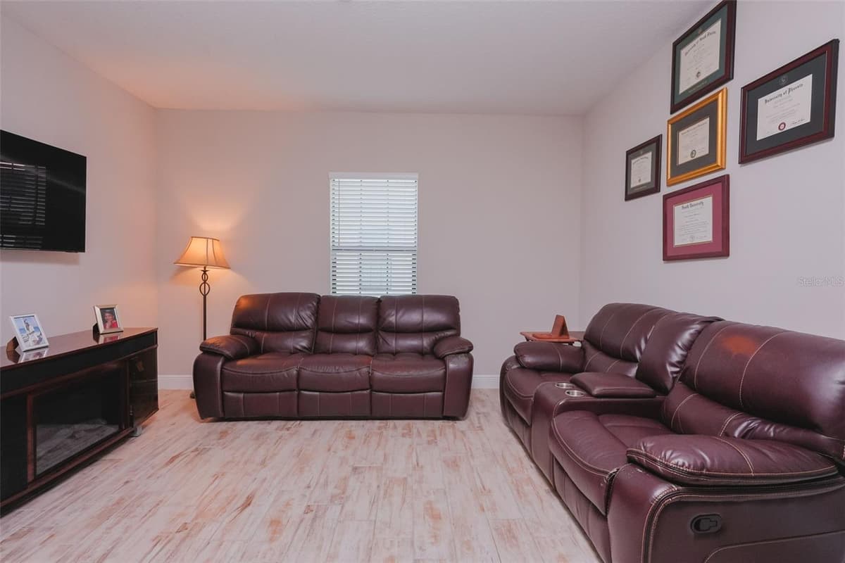 12648 BERGSTROM BAY DRIVE — photo 32 of 48