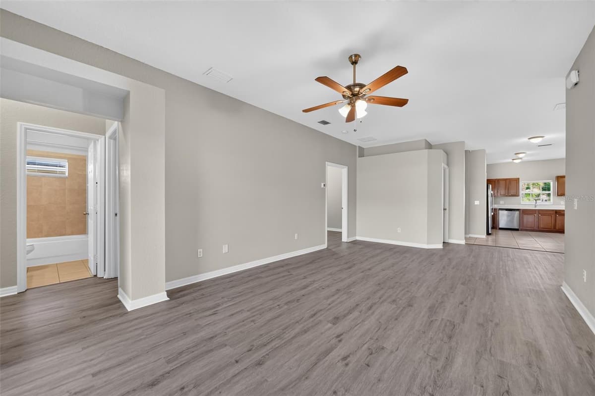 300 WOODLAND STREET — photo 13 of 34