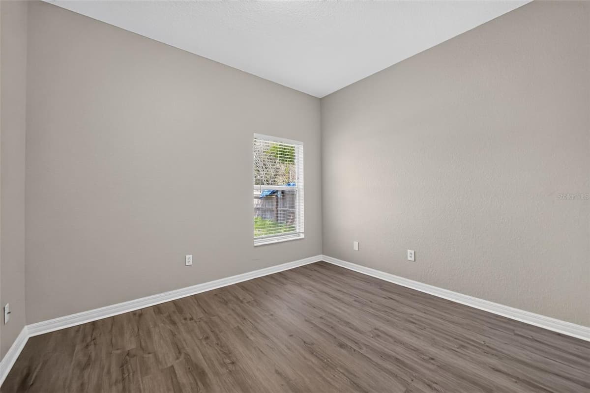 300 WOODLAND STREET — photo 19 of 34