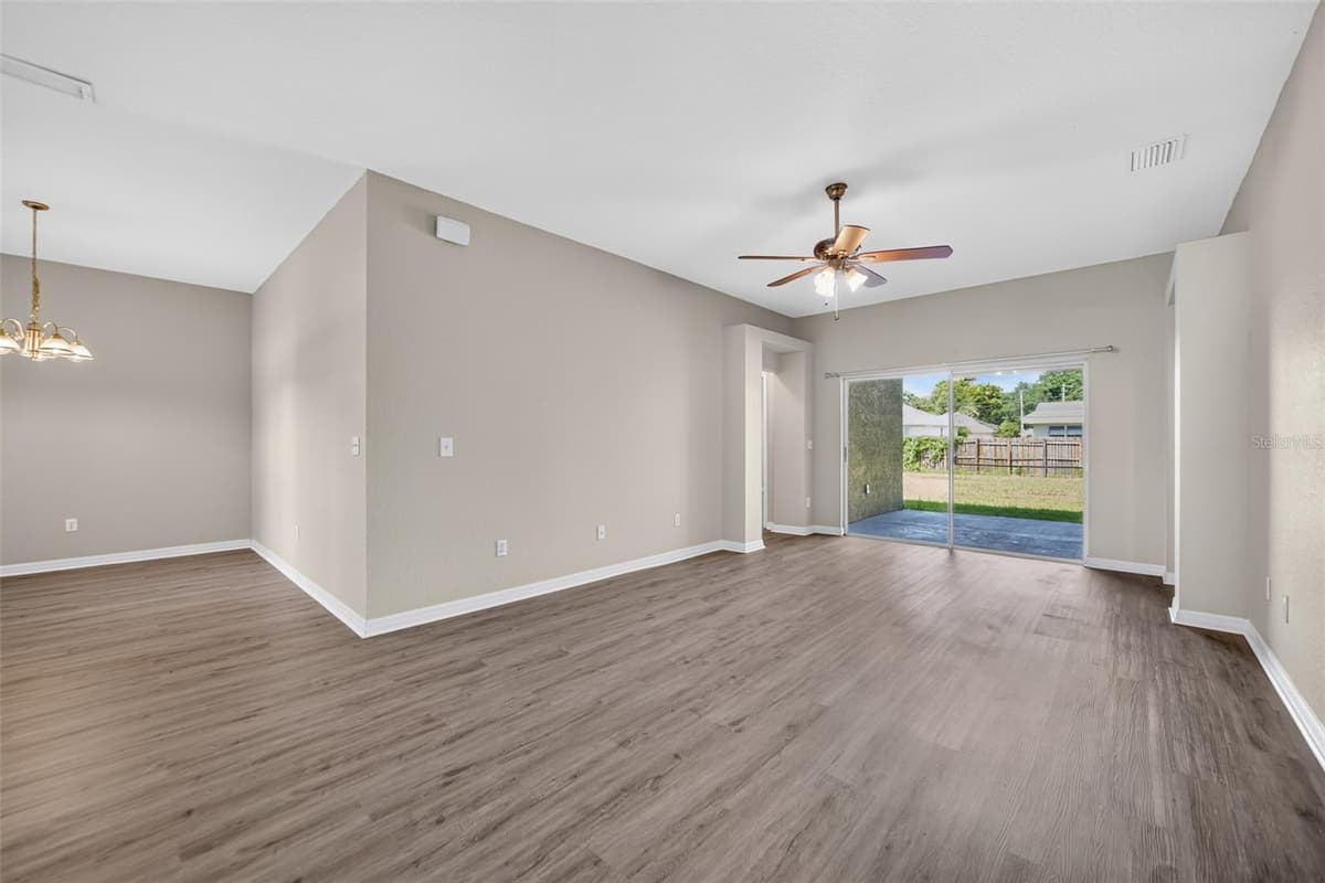 300 WOODLAND STREET — photo 11 of 34