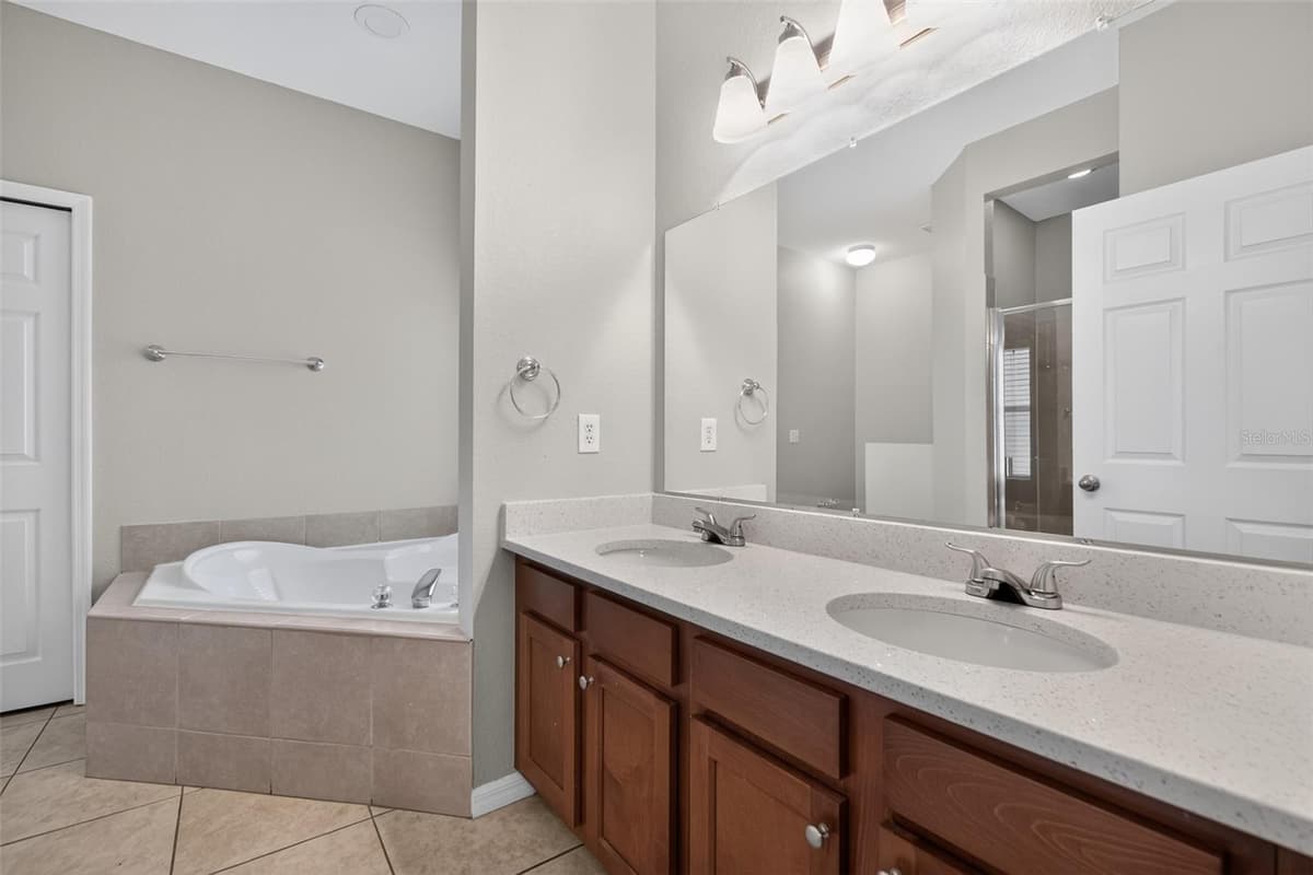 300 WOODLAND STREET — photo 18 of 34
