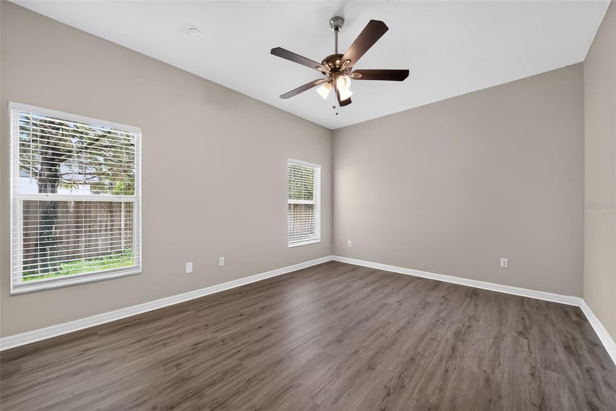 300 WOODLAND STREET — photo 25 of 34