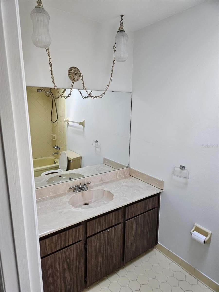 120 LARKWOOD DRIVE — photo 24 of 34