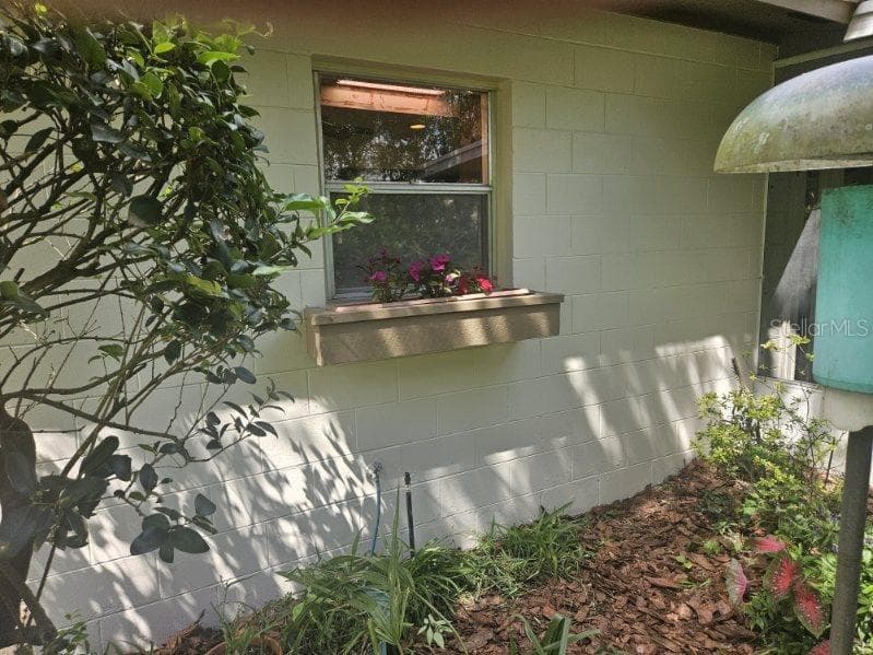 120 LARKWOOD DRIVE — photo 14 of 34