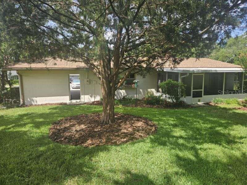 120 LARKWOOD DRIVE — photo 11 of 34
