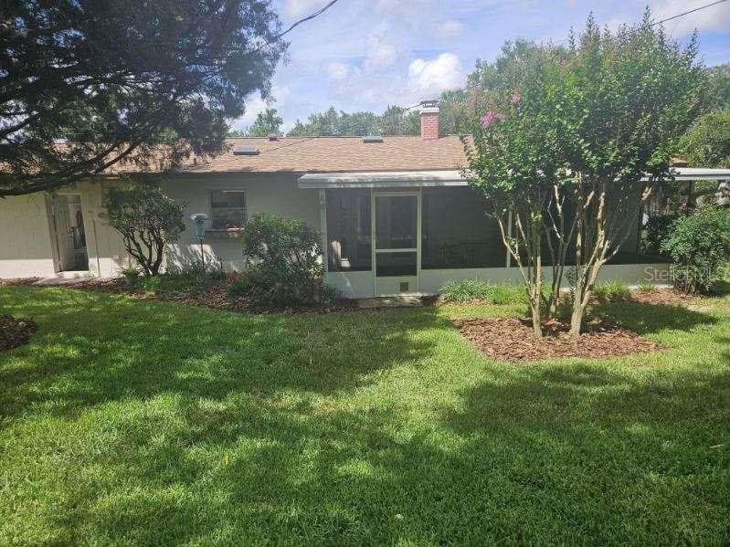 120 LARKWOOD DRIVE — photo 12 of 34