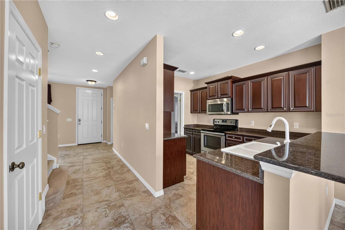 5653 WHITEHEAD STREET — photo 15 of 51