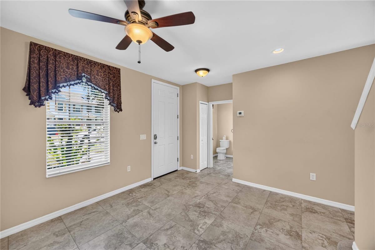 5653 WHITEHEAD STREET — photo 3 of 51