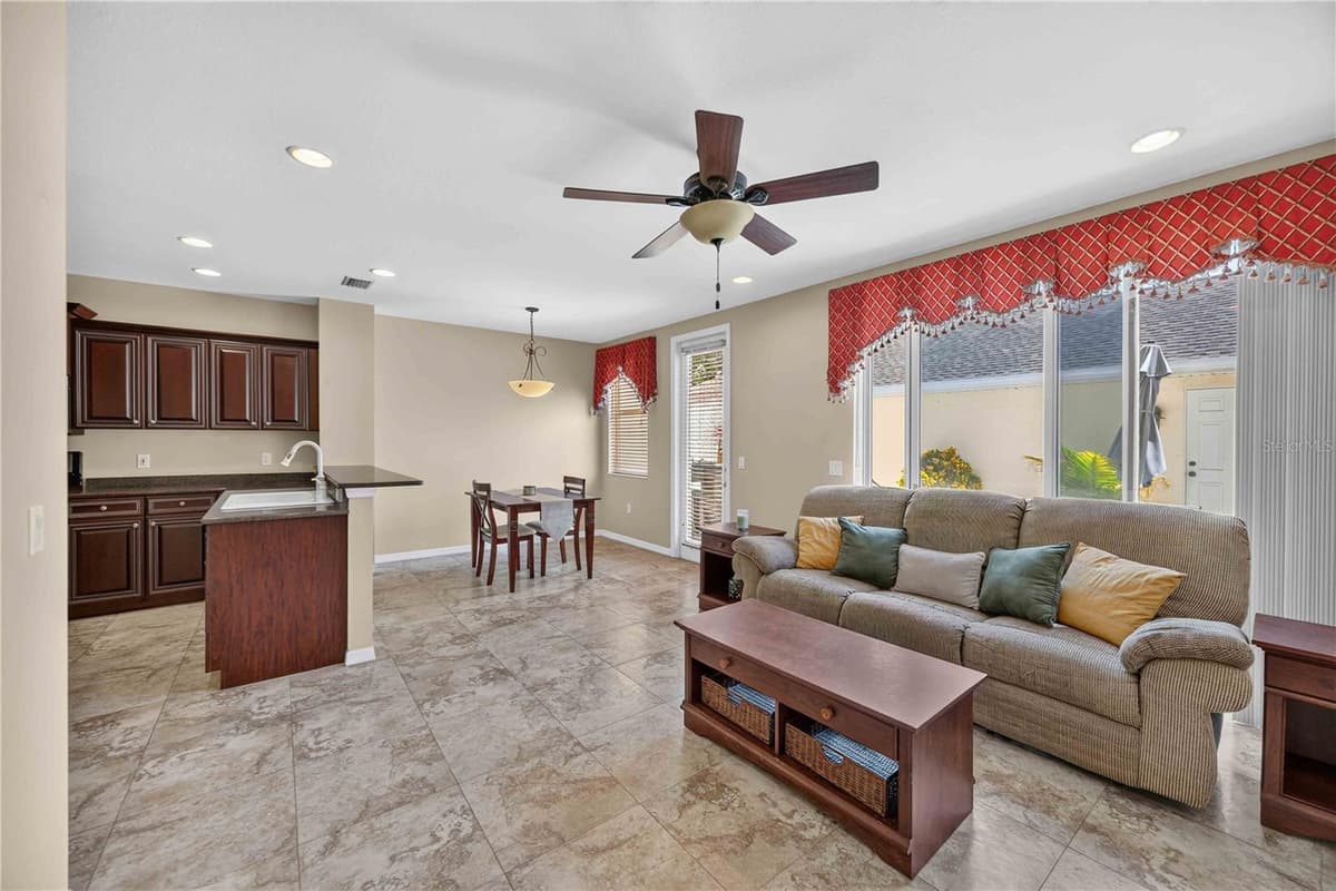 5653 WHITEHEAD STREET — photo 10 of 51