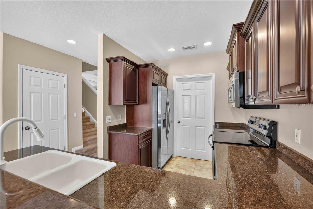 5653 WHITEHEAD STREET — photo 17 of 51