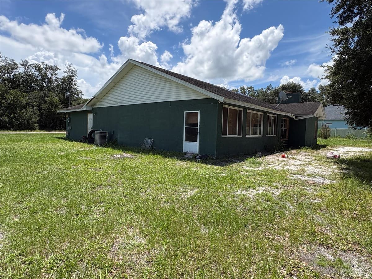 4951 JOHN WESLEY PLACE — photo 4 of 64