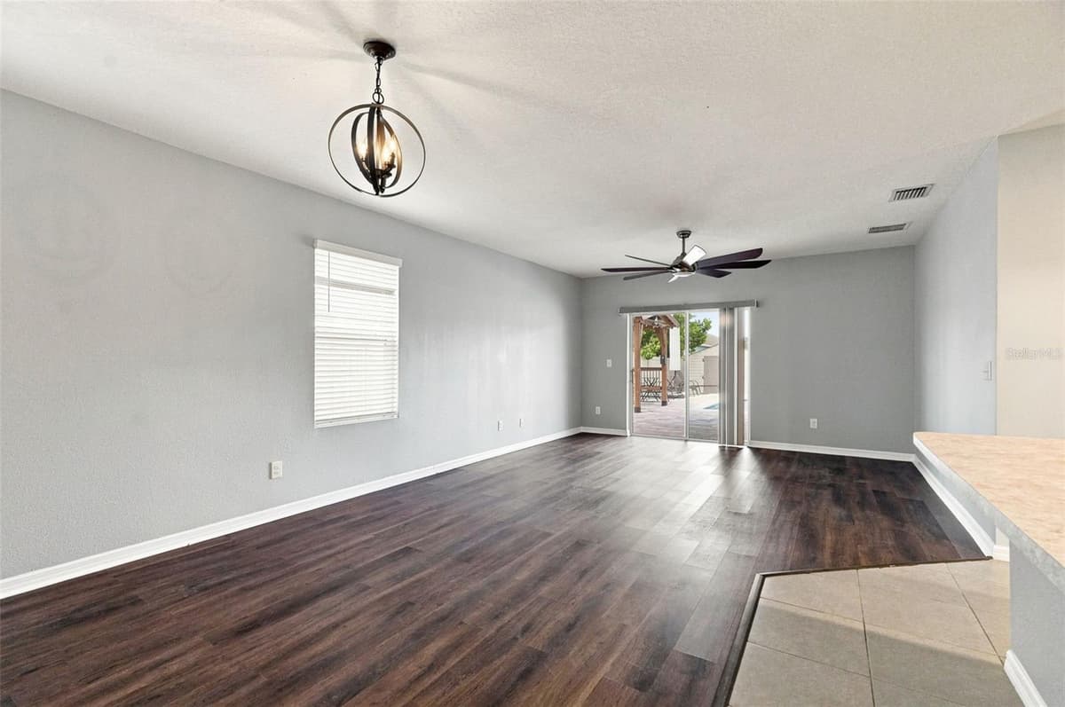 6647 SEAWAY DRIVE — photo 4 of 44