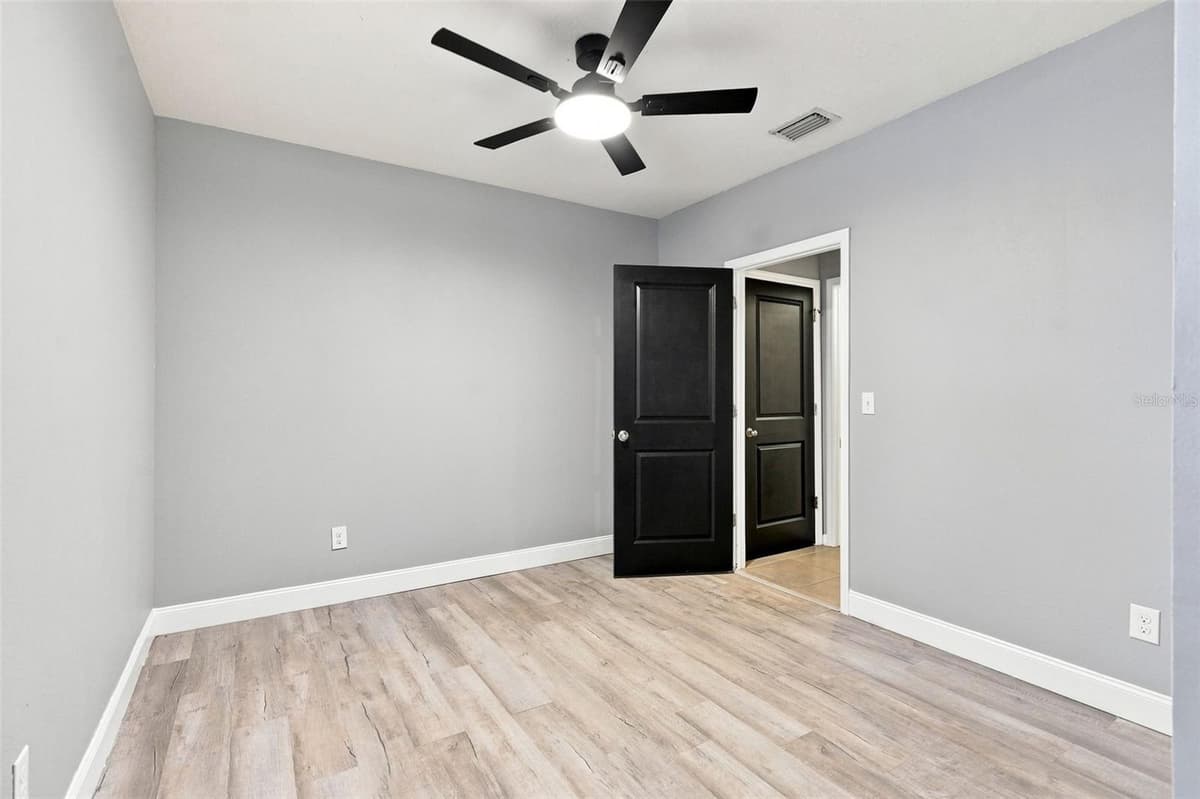 6647 SEAWAY DRIVE — photo 12 of 44
