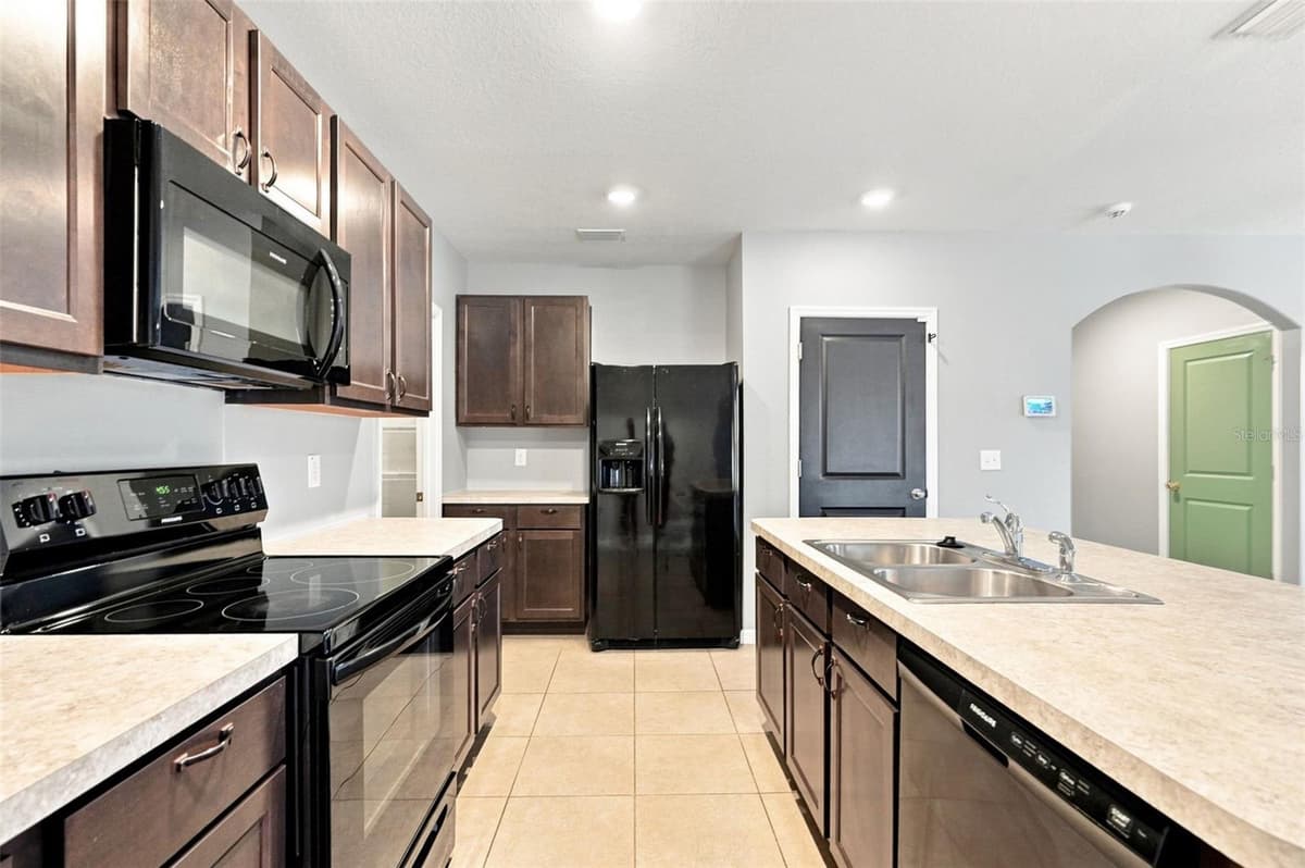 6647 SEAWAY DRIVE — photo 9 of 44