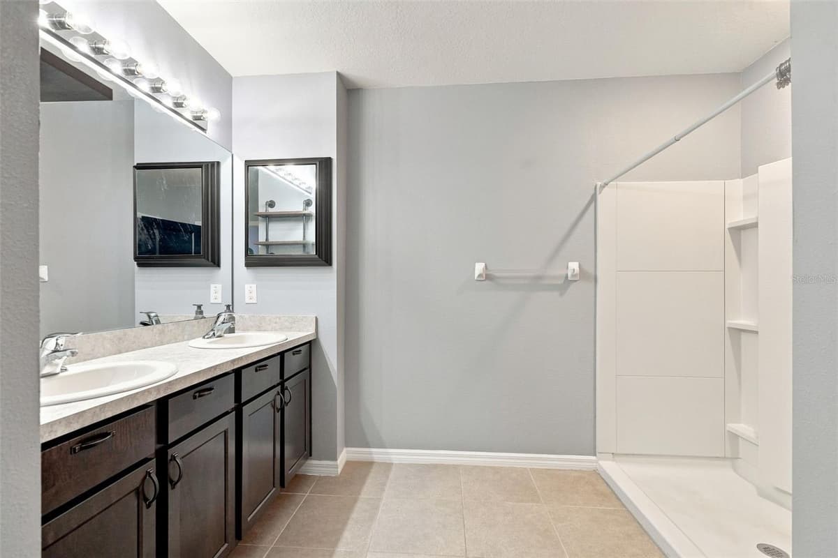 6647 SEAWAY DRIVE — photo 18 of 44