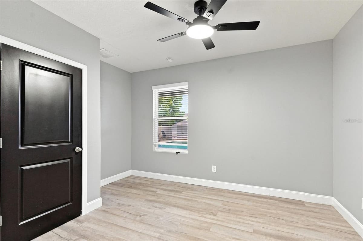 6647 SEAWAY DRIVE — photo 11 of 44