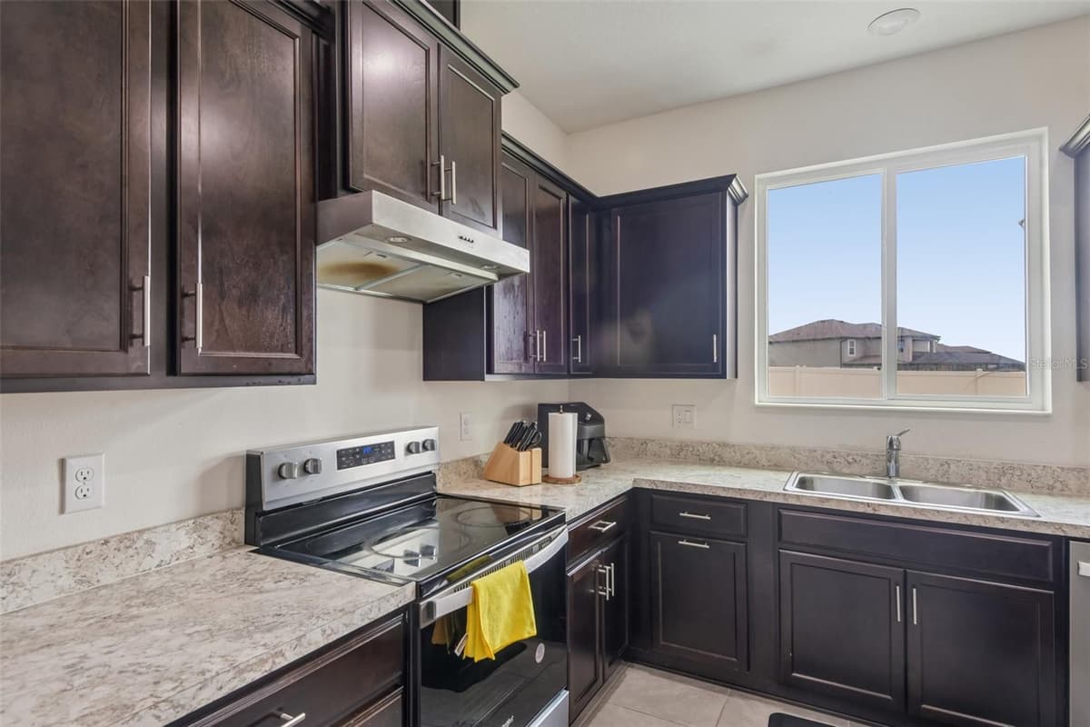 9963 SUNRISE VIEW COURT — photo 17 of 56