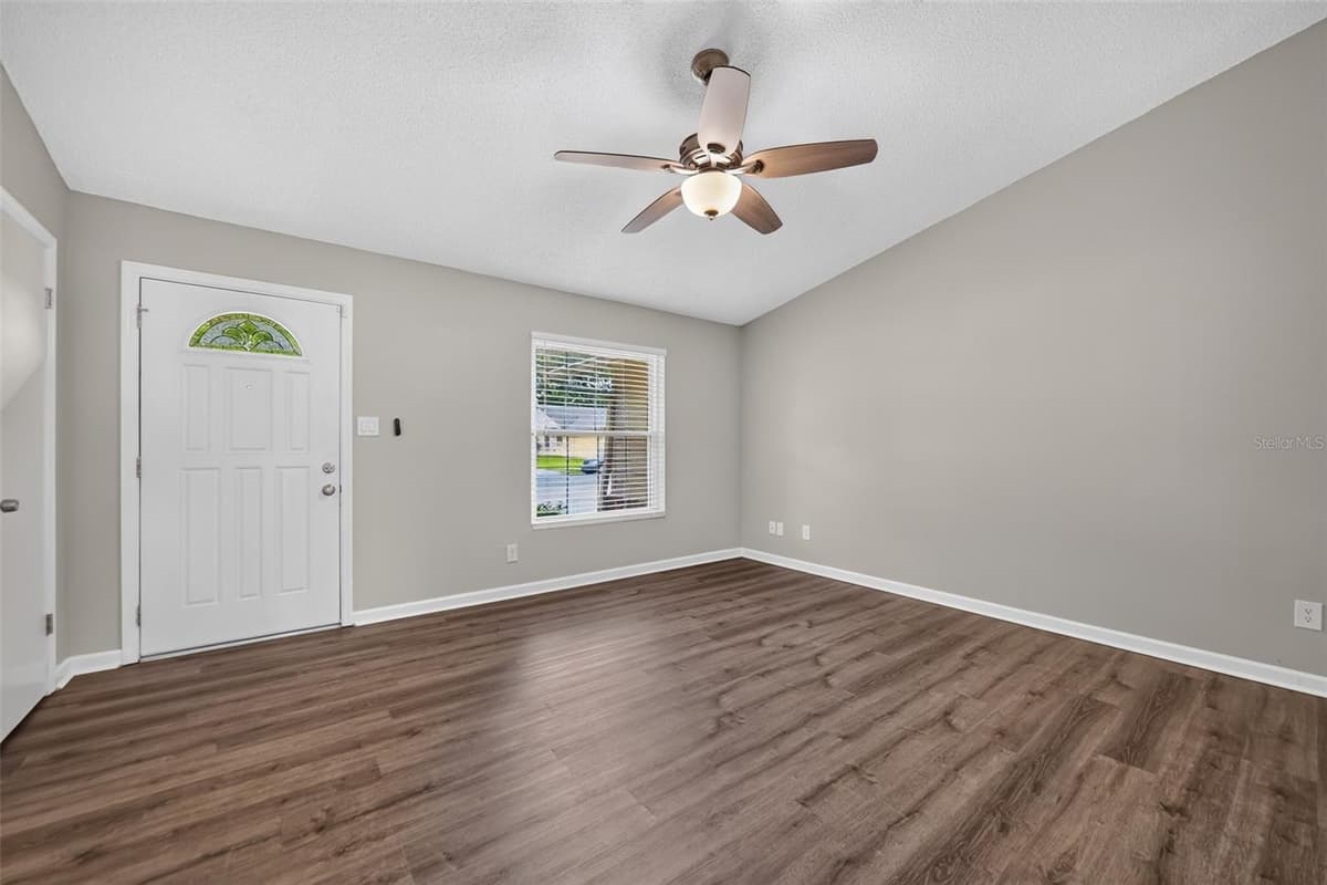 854 JERICO DRIVE — photo 10 of 30