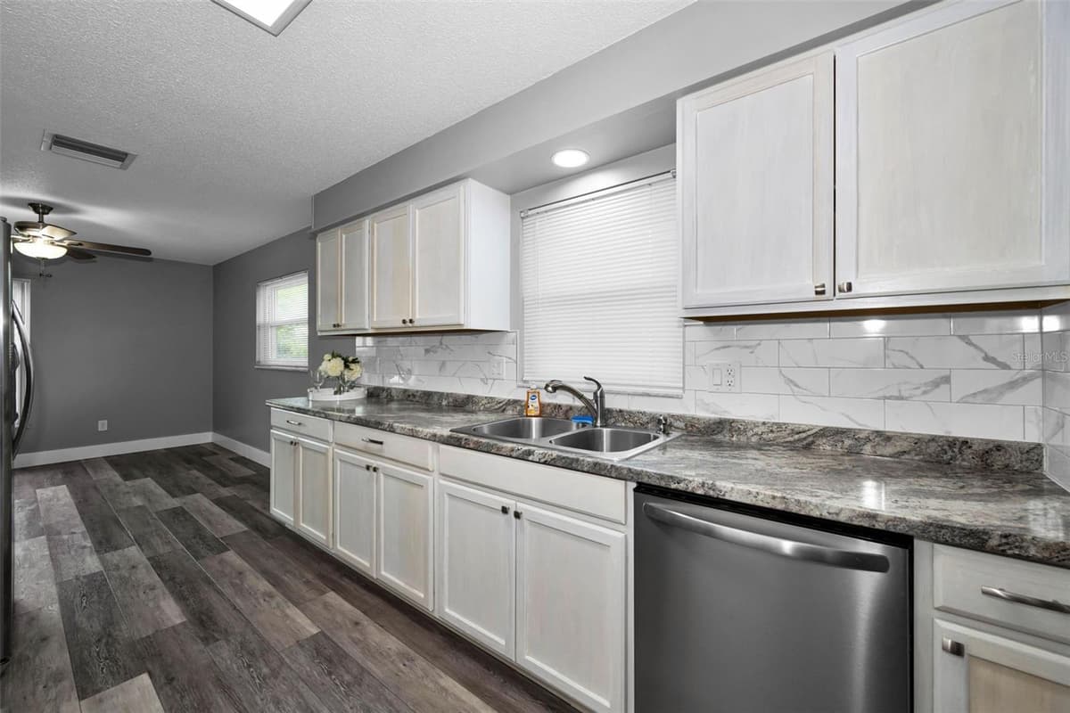 31199 LANCEWOOD DRIVE — photo 16 of 36