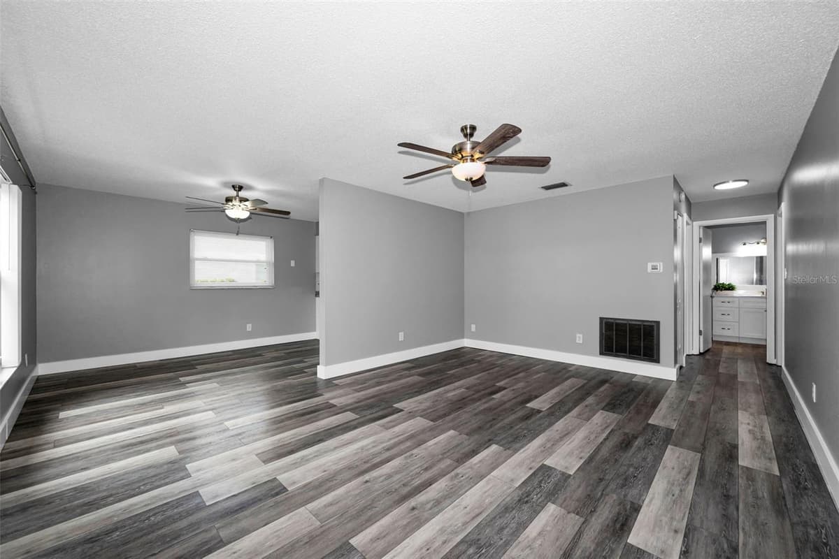 31199 LANCEWOOD DRIVE — photo 9 of 36
