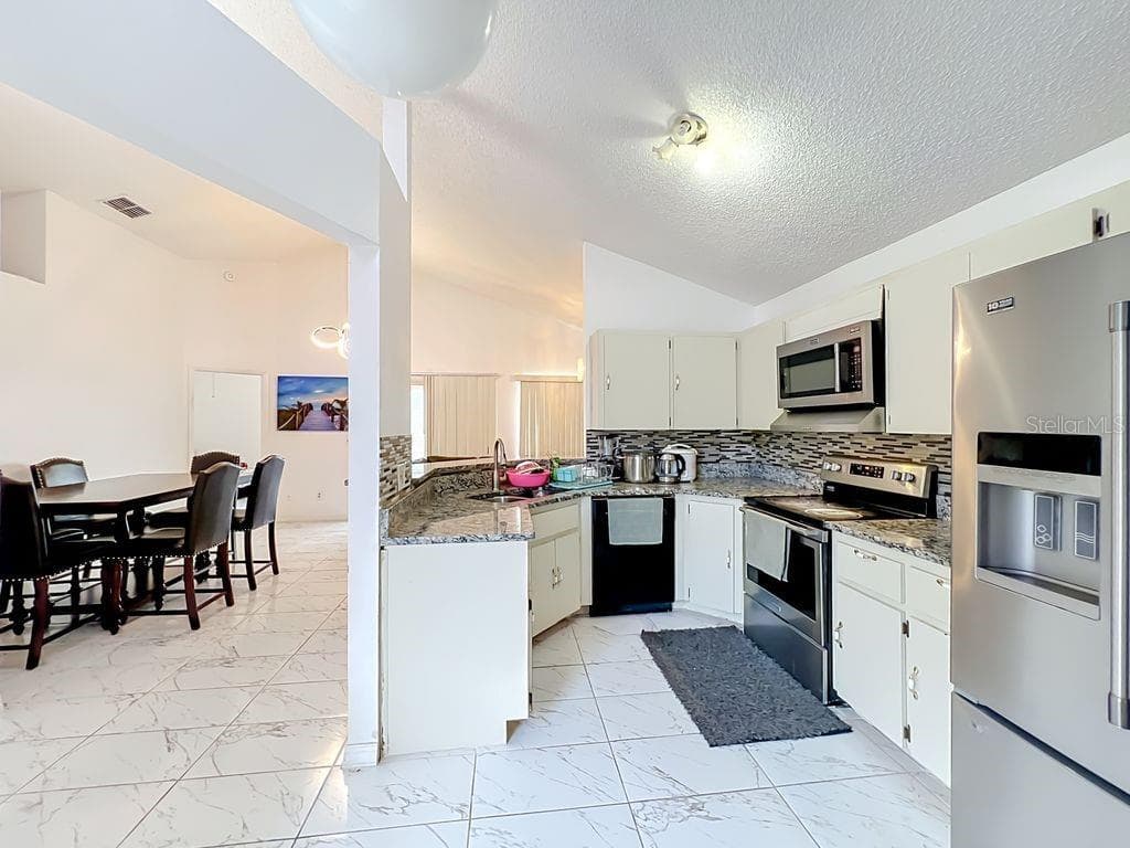 3549 SPRING LAND DRIVE — photo 14 of 47