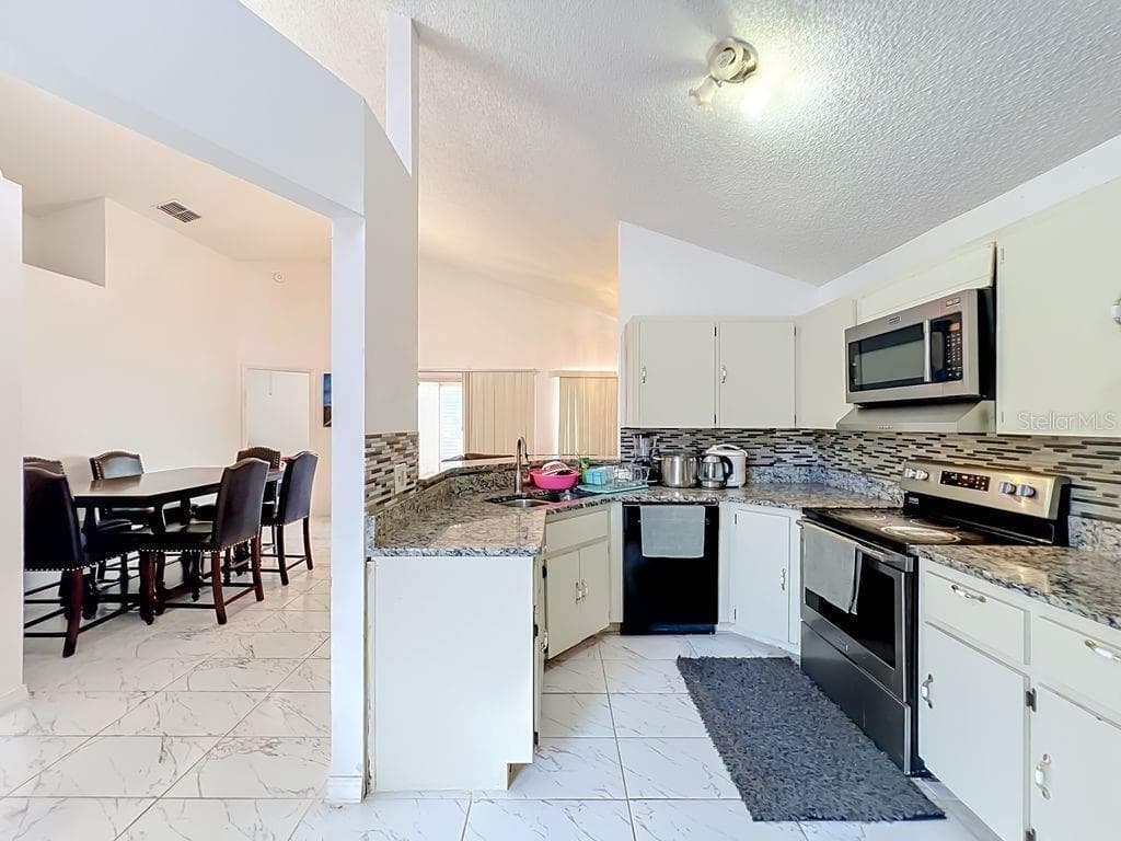 3549 SPRING LAND DRIVE — photo 3 of 47