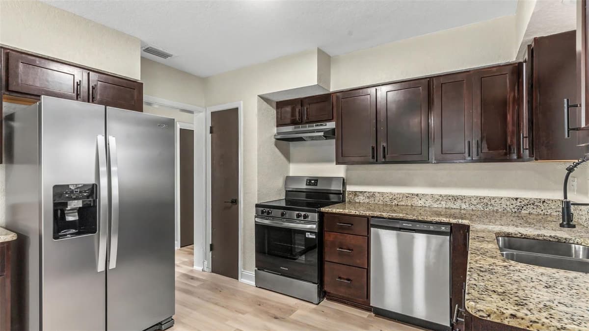 112 TERRACE DRIVE — photo 3 of 15