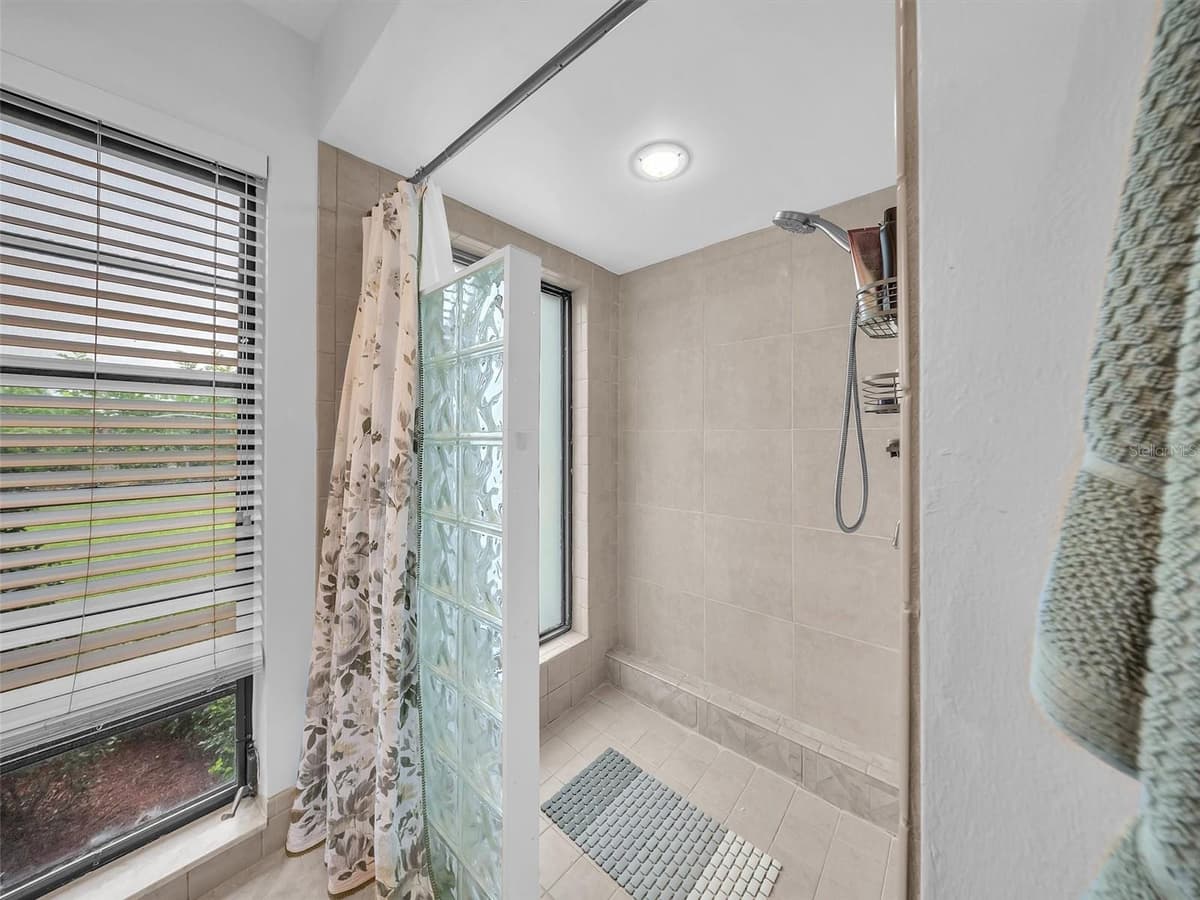 9651 CONCH SHELL MANOR — photo 35 of 48