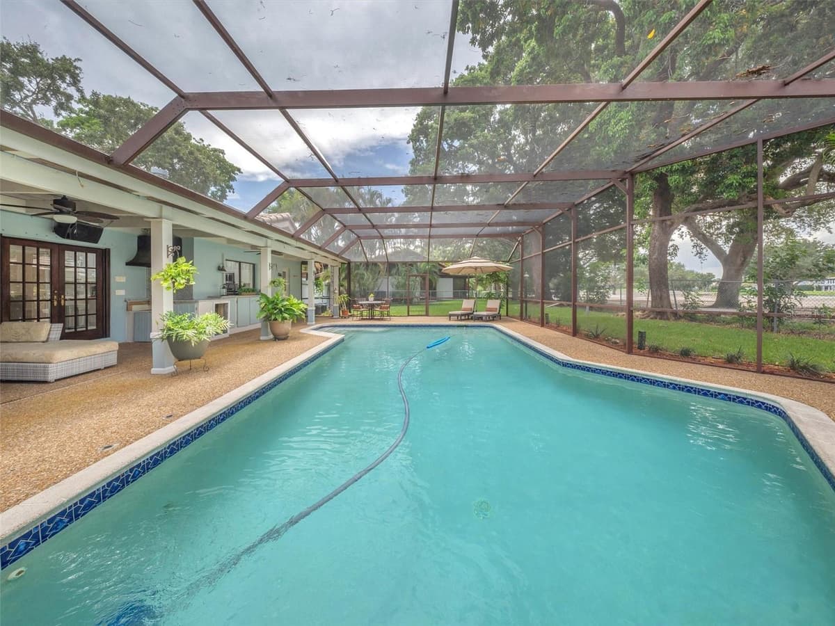 9651 CONCH SHELL MANOR — photo 11 of 48