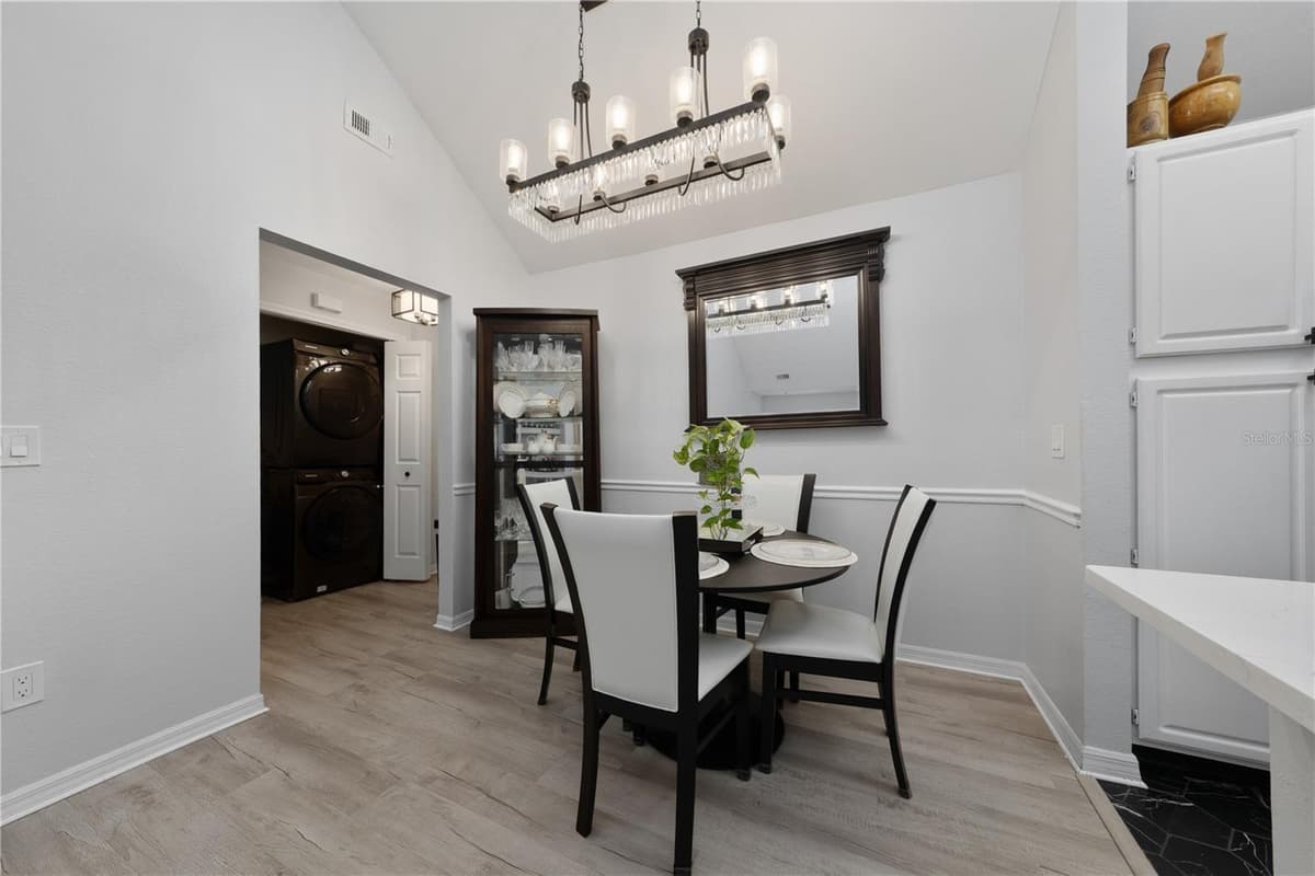 3432 WESTCHESTER SQUARE BOULEVARD — photo 8 of 43