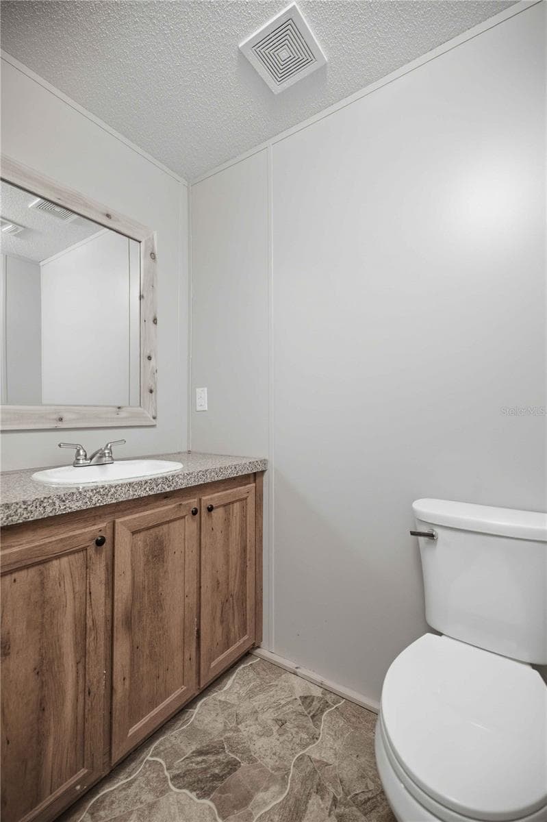 11821 82ND STREET — photo 12 of 25