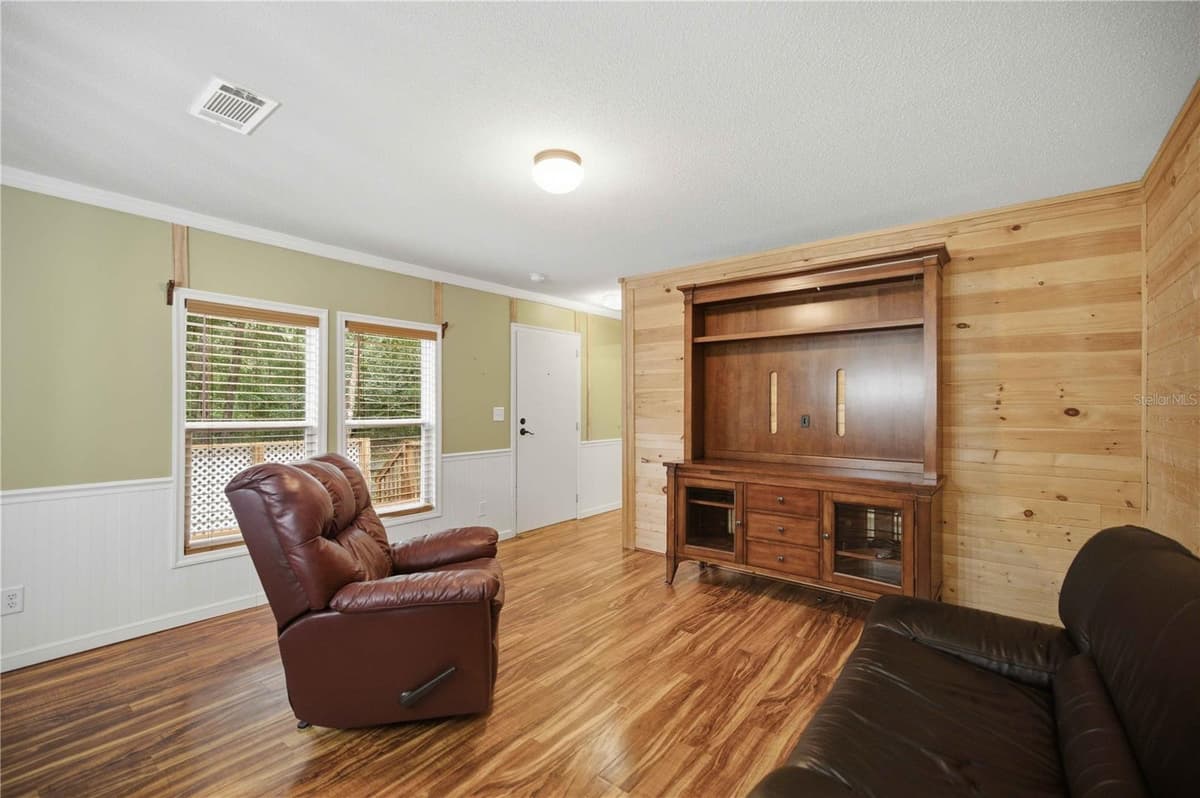 11821 82ND STREET — photo 4 of 25