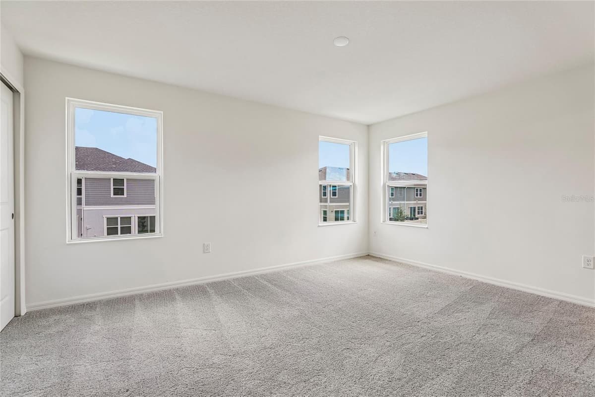 679 MEADOWS EDGE PLACE — photo 10 of 17