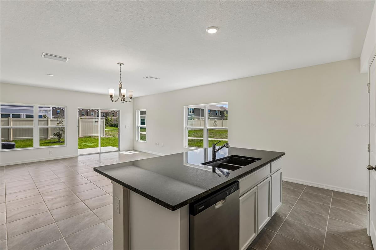 679 MEADOWS EDGE PLACE — photo 5 of 17