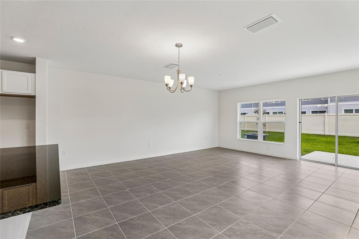 679 MEADOWS EDGE PLACE — photo 8 of 17