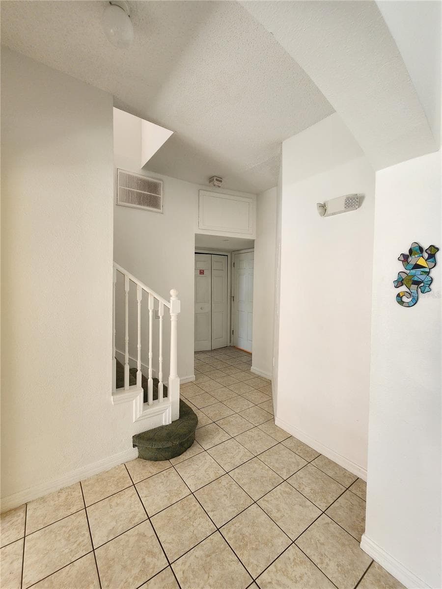 1013 PARK RIDGE CIRCLE — photo 14 of 56