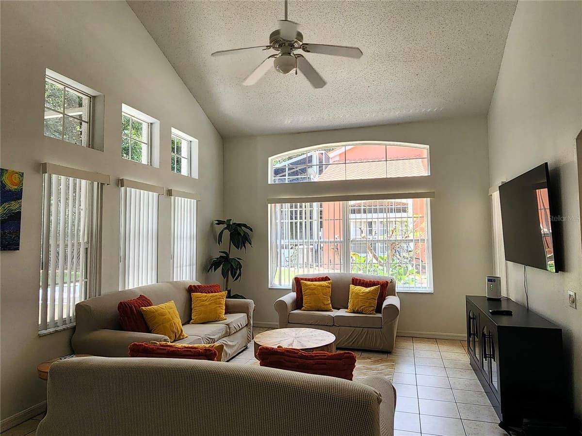 1013 PARK RIDGE CIRCLE — photo 4 of 56